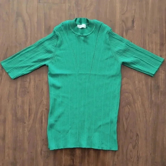 Green Top - Picture 4 of 7